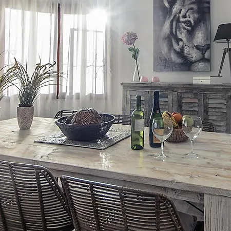 Villa Vista *